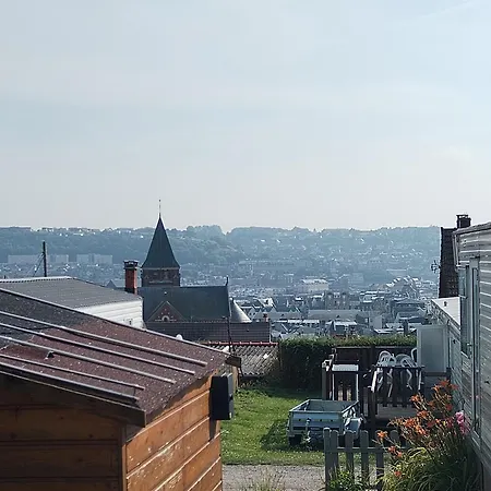 Campsite Mobil 1 Chambre Sdb Cuisine Avec Coin Repas Terrasse Et Jardin Fournis Sans Duvet Draps Et Serviettes Une Redevance Camping Sera Demandee A L'arrivee A L'accueil